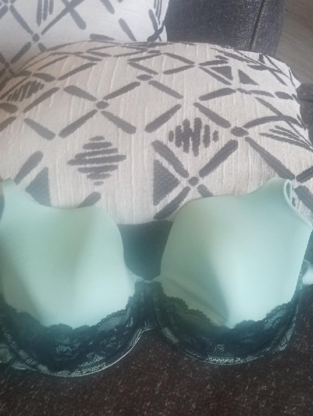 Women's Lace Trim Underwire Bra in Mint